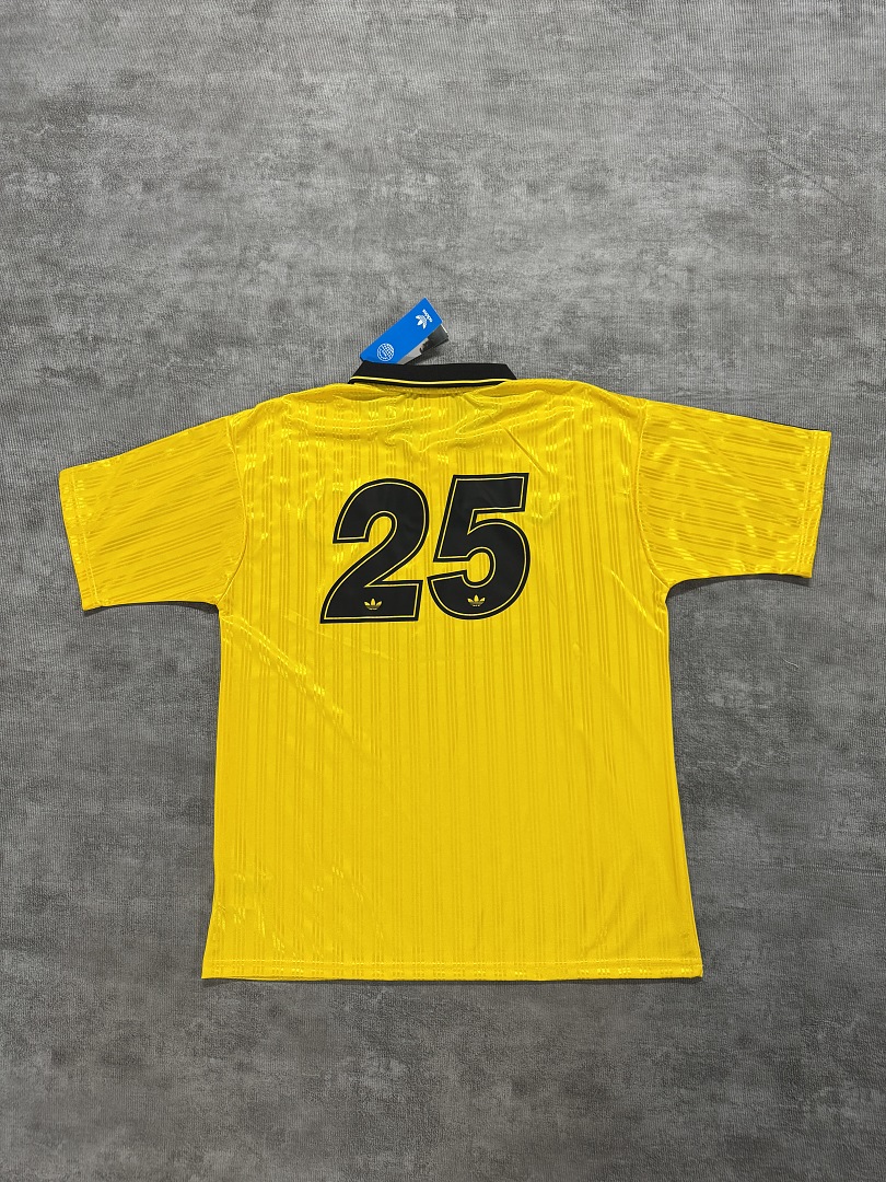 Live's 25 yellow Fans Version - 3