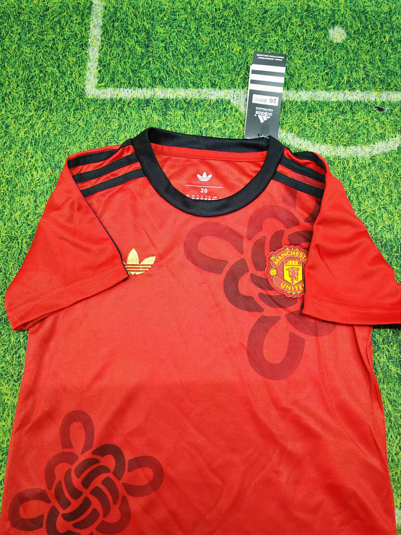 Man Utd Special red Kids Kit - 3