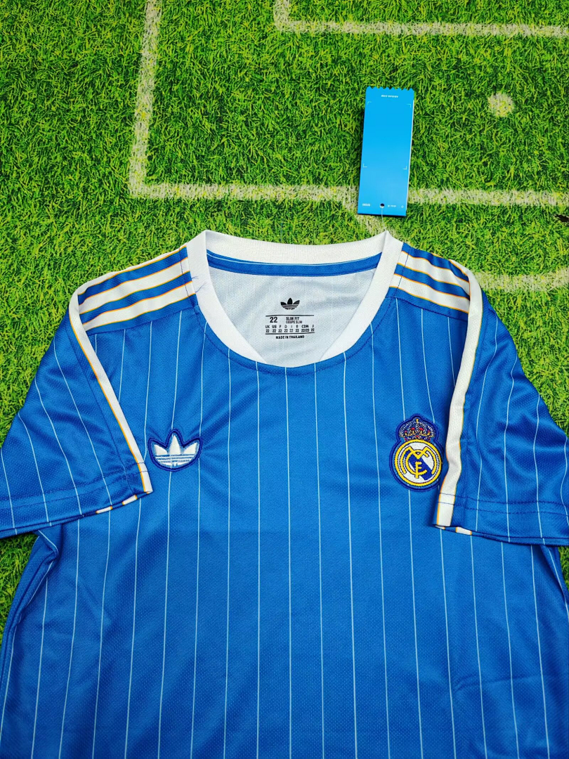Real Madrid Special blue Kids Kit - 3